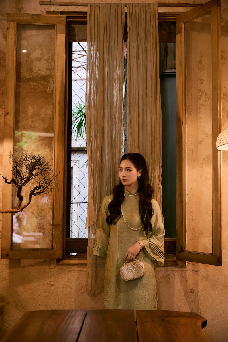 Editorial — window light